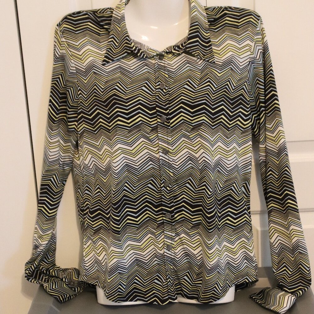 WOMEN'S Zigzag Button-Down Blouse - Black & Olive